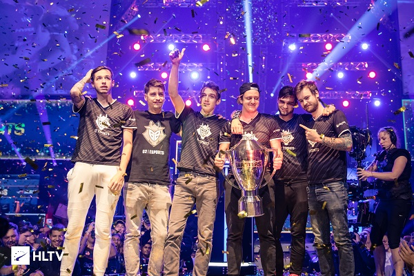 入困境的俱 入困境的俱