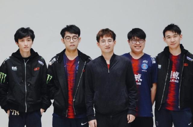 对一名顶尖 对一名顶尖